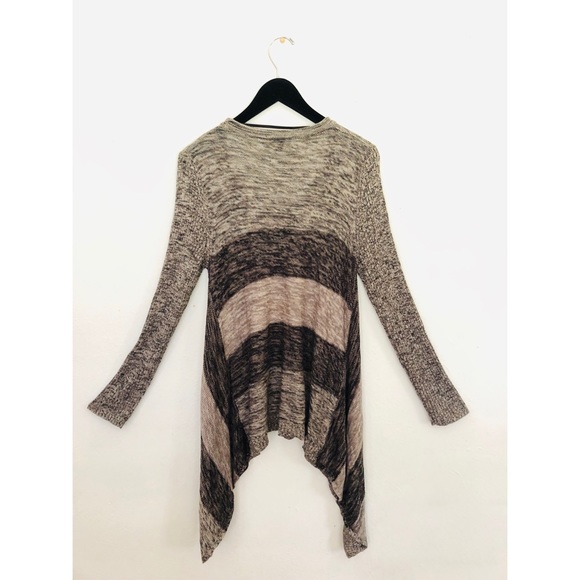 (Cupio Knit Grey Sweater - Picture 2 of 3